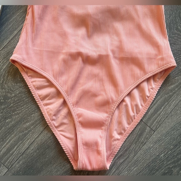 Garage denim ribbed one piece swimsuit in peach. Size M NWOT! - Picture 3 of 9